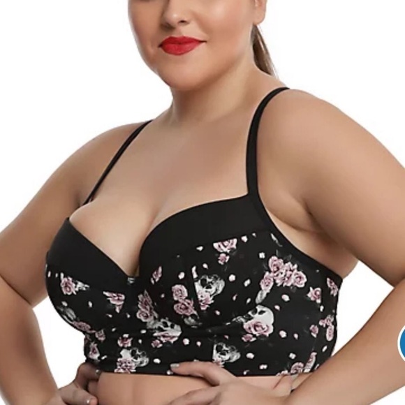 Hot Topic Black Floral Skull Swim Set NWOT - Picture 2 of 6